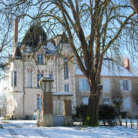 Chambres D'Hotes Montbron Luchapt Esterno foto