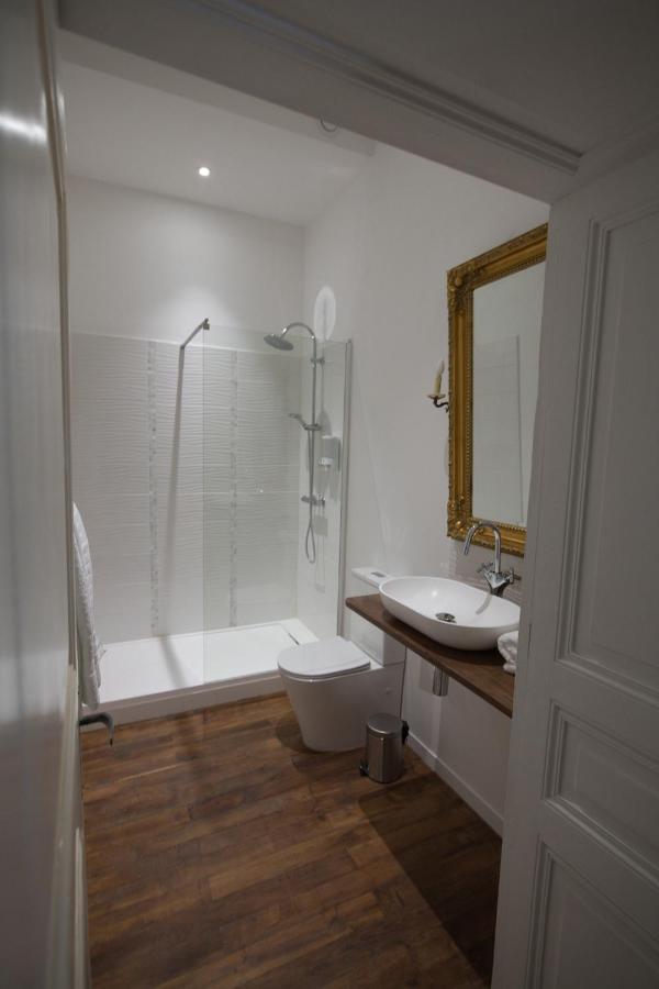 Chambres D'Hotes Montbron Luchapt Esterno foto