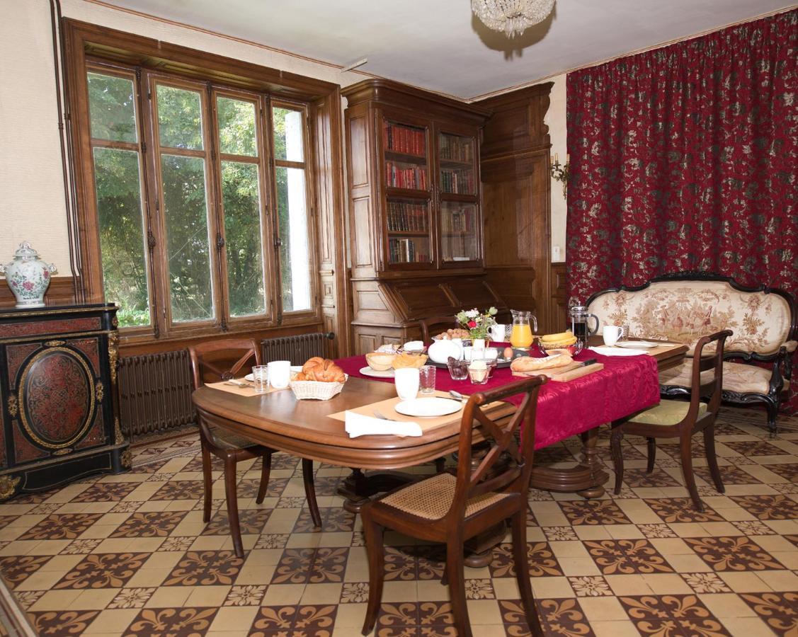 Chambres D'Hotes Montbron Luchapt Esterno foto